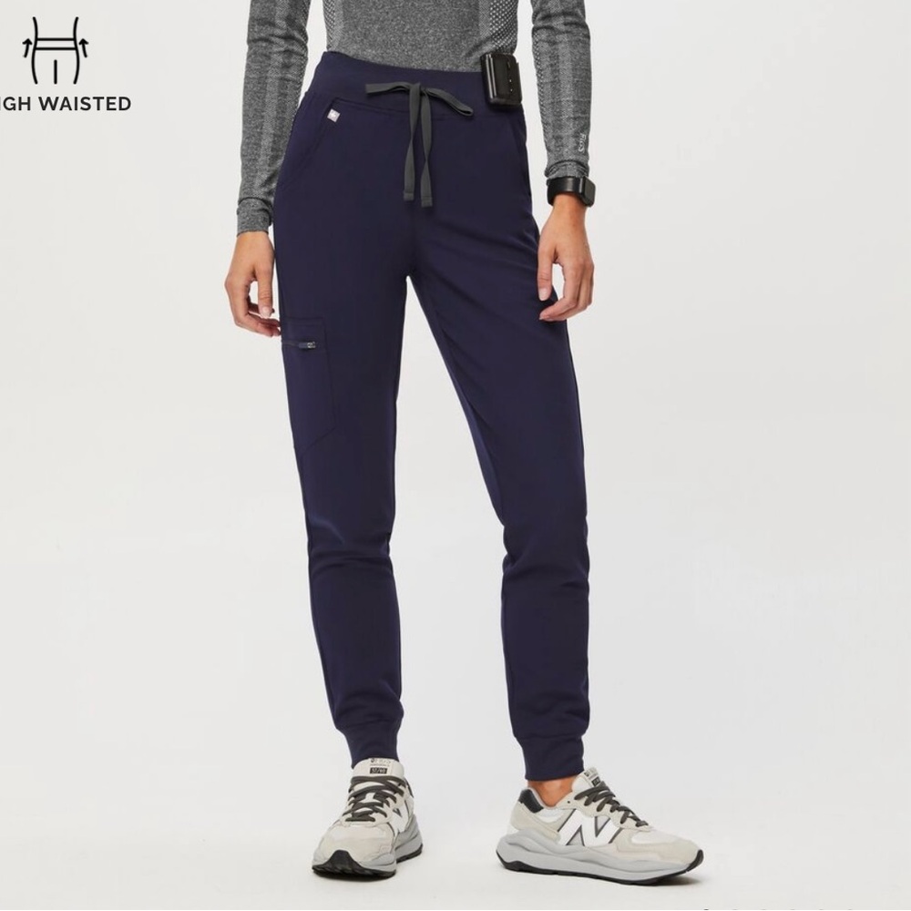 FIGS High waisted Zamora Jogger Scrub Pants